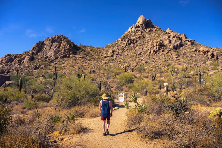 Tourist hiking in the iconic Pinnacle Peak